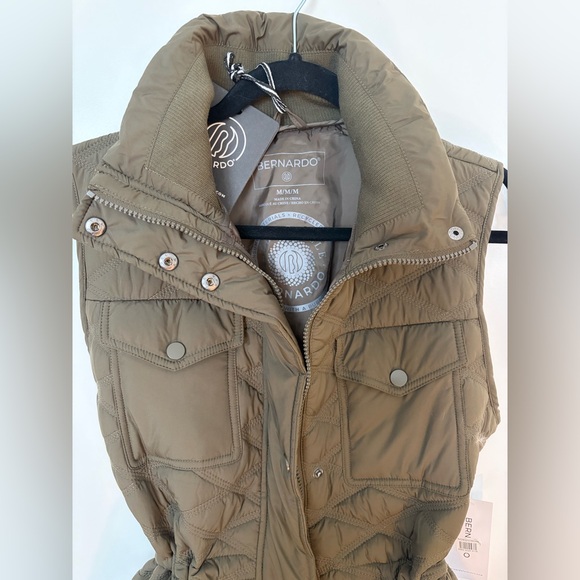 Bernardo Khaki Quilted Vest, M, water repellent. NWT - Picture 3 of 9